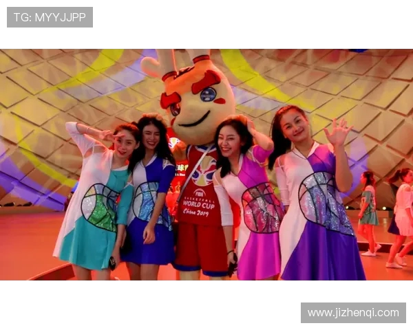 湖北啦啦队圣诞节特辑穿搭舞蹈挑战彰显运动活力与节日气氛